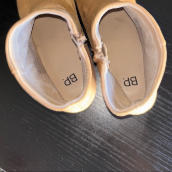 Women Beige Boots BP - Picture 8 of 12